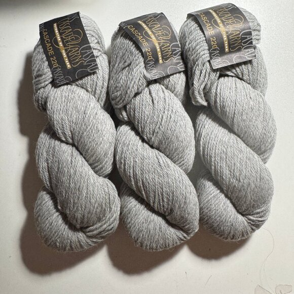 3 Skeins Cascade Yarn 220 100% peruvian highland wool Grey #909 - Picture 1 of 3